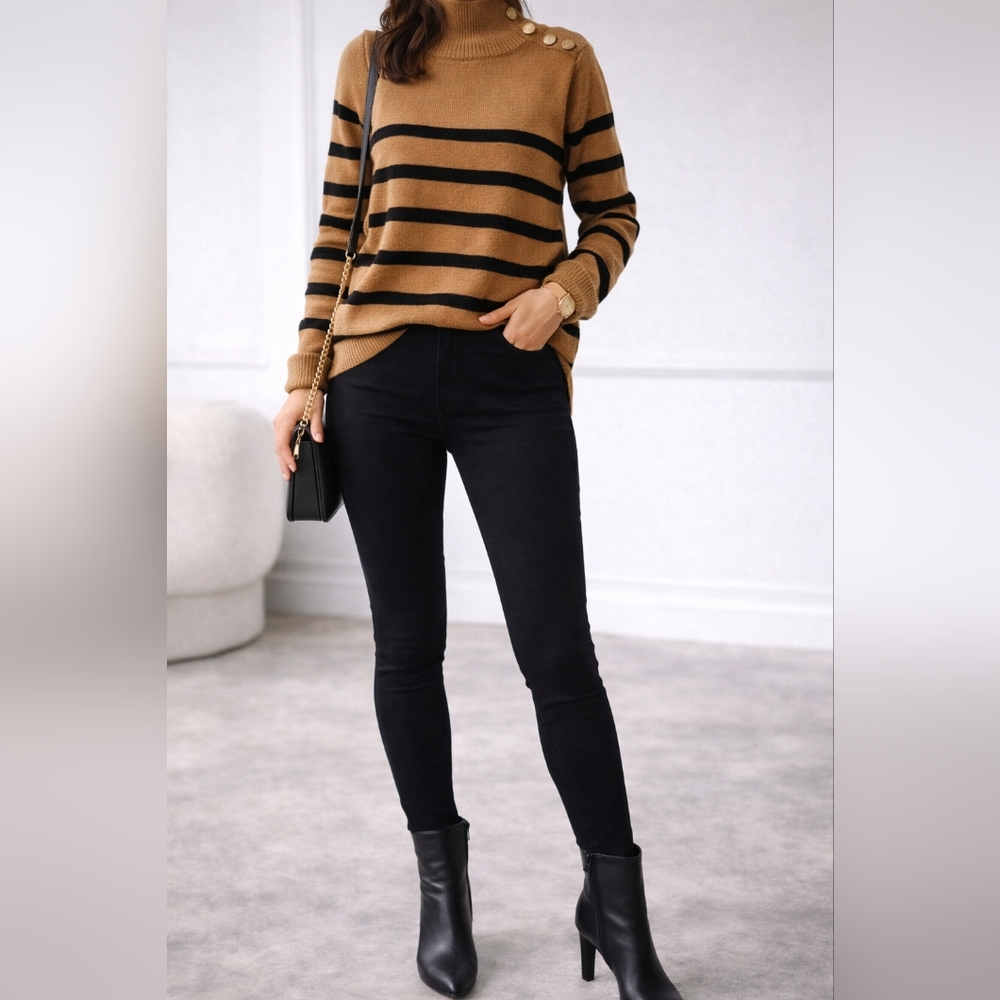Chic Striped Turtleneck Sweater in Tan and Black